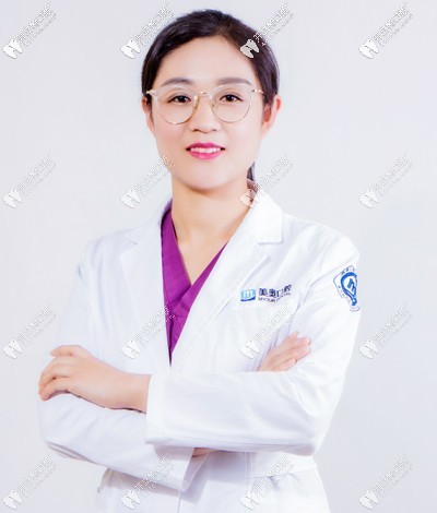 張艷